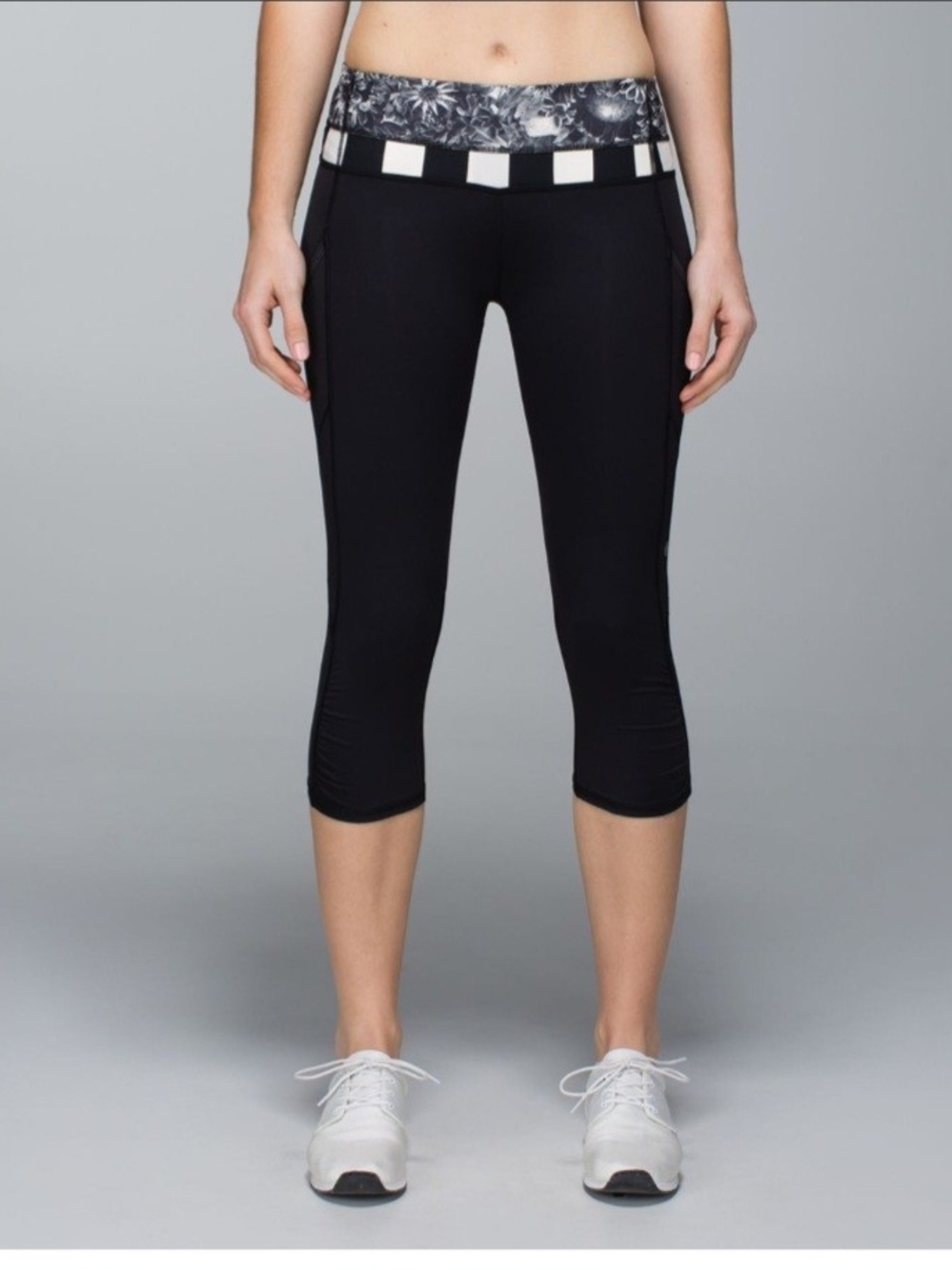 Lululemon Run A Marathon Crop II Straightup Stripe Black Angel Wing